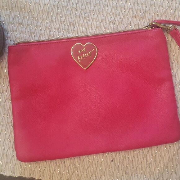 Betsey Johnson Hot Pink Wristlet and Earrings 💗Bundle - Picture 2 of 9